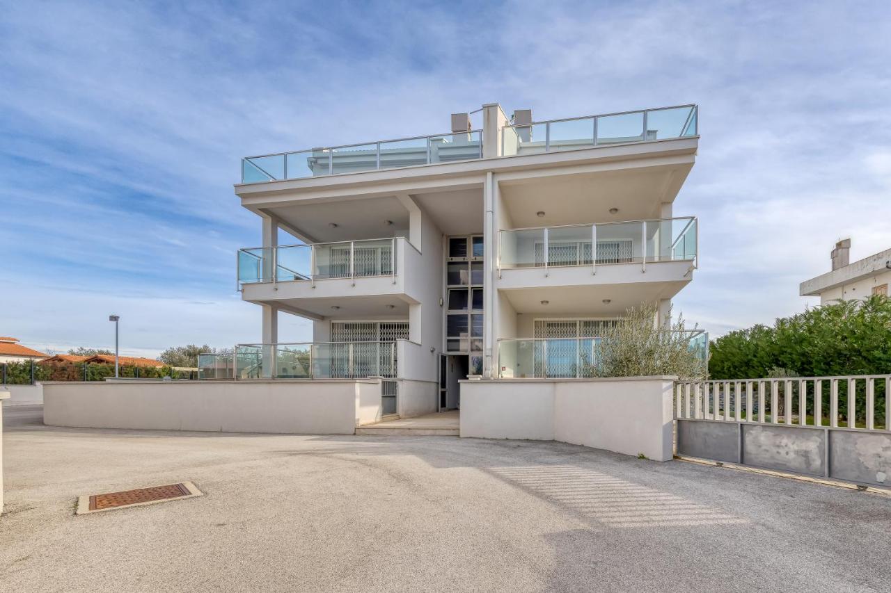 Exterior of the Diamond Seaview Penthouse building